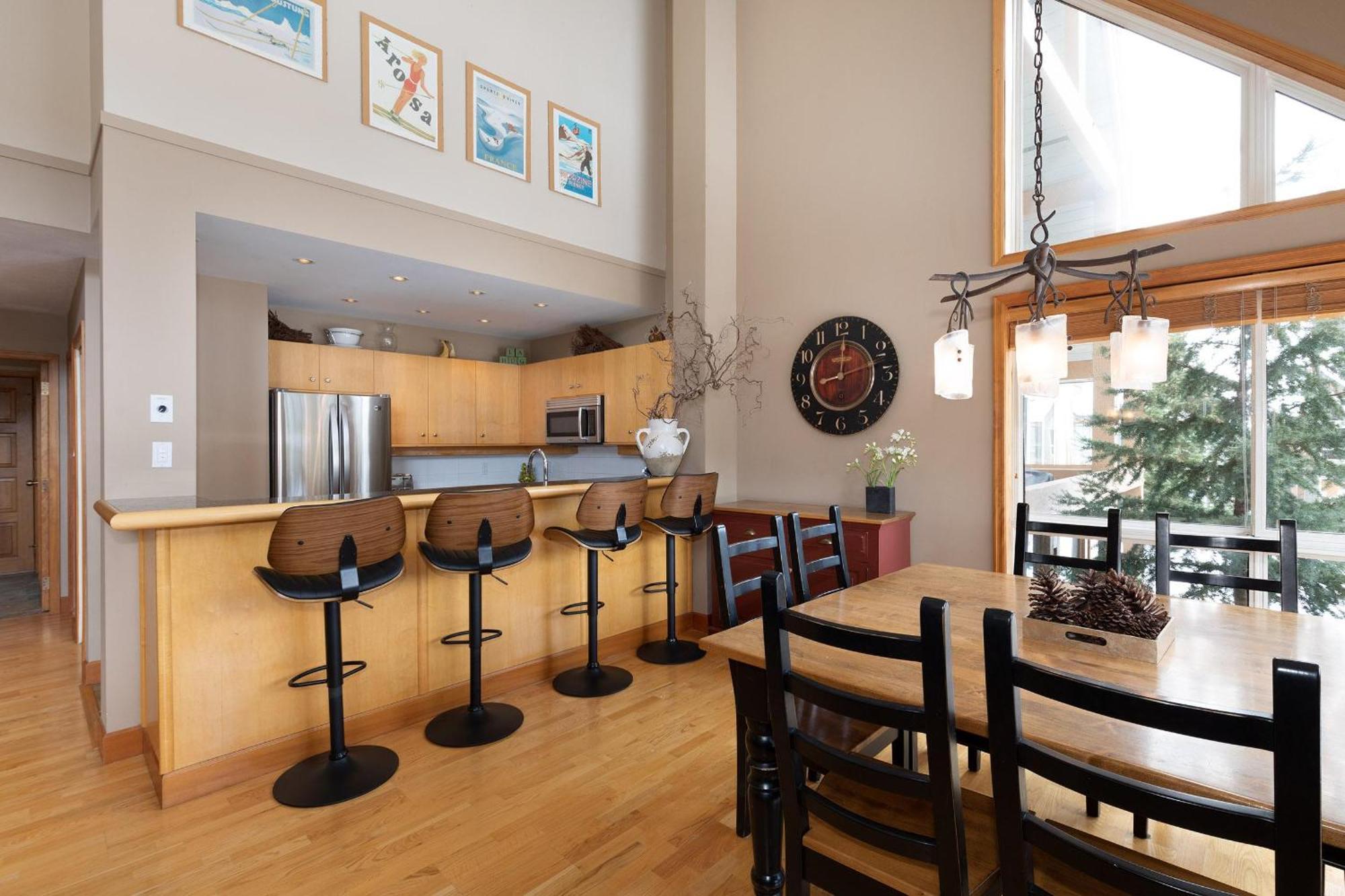 Alpine Greens 8 | Bright Townhome Near Blackcomb, Walk Or Shuttle To Skiing, Secure Parking Whistler Bagian luar foto