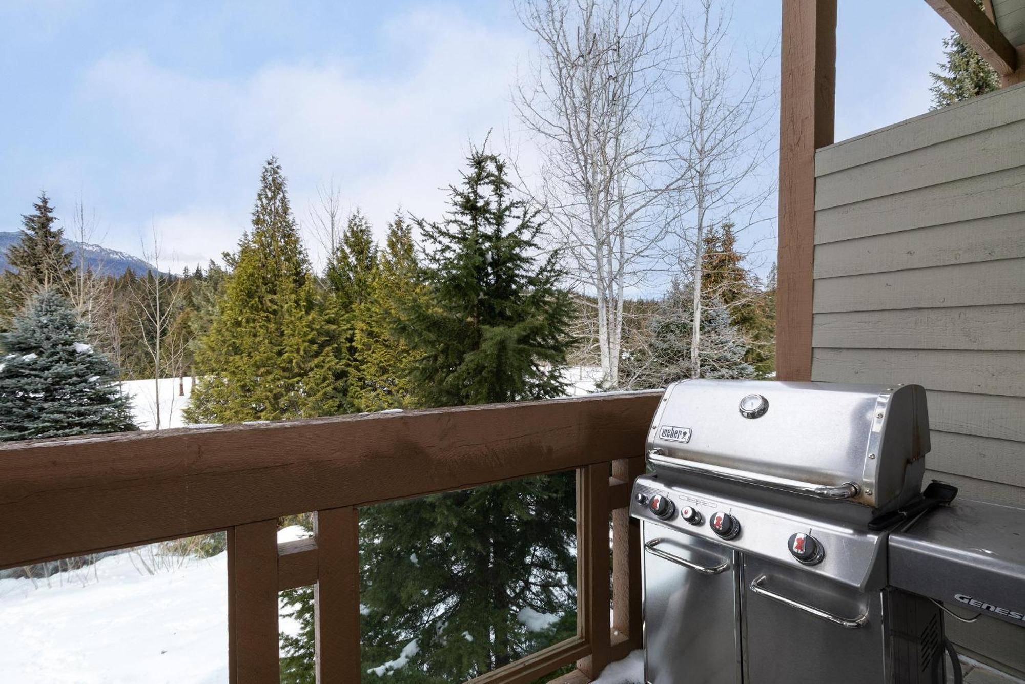 Alpine Greens 8 | Bright Townhome Near Blackcomb, Walk Or Shuttle To Skiing, Secure Parking Whistler Bagian luar foto